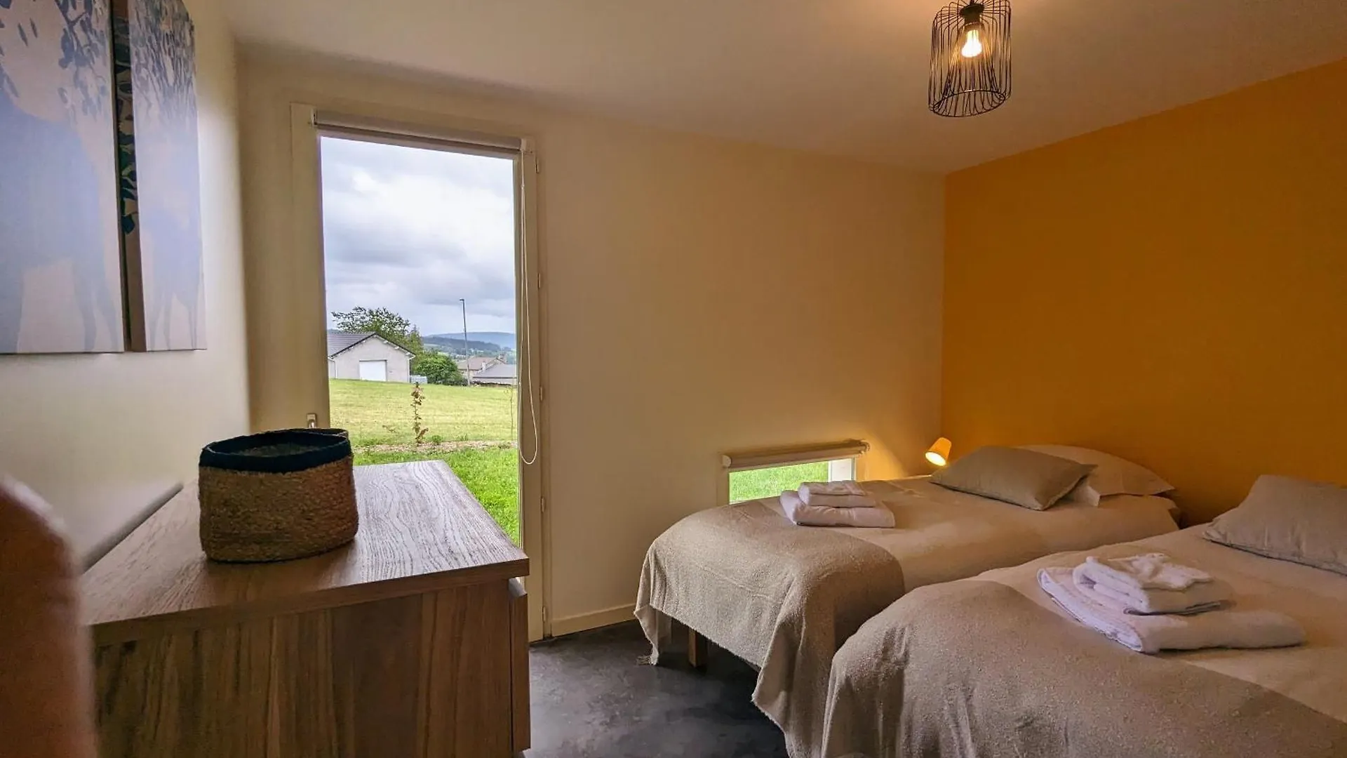 Gite Renove Avec Terrasse, Randonnees Et Activites Culturelles En Haute-Loire - Fr-1-582-470 Le Mas-de-Tence Holiday home